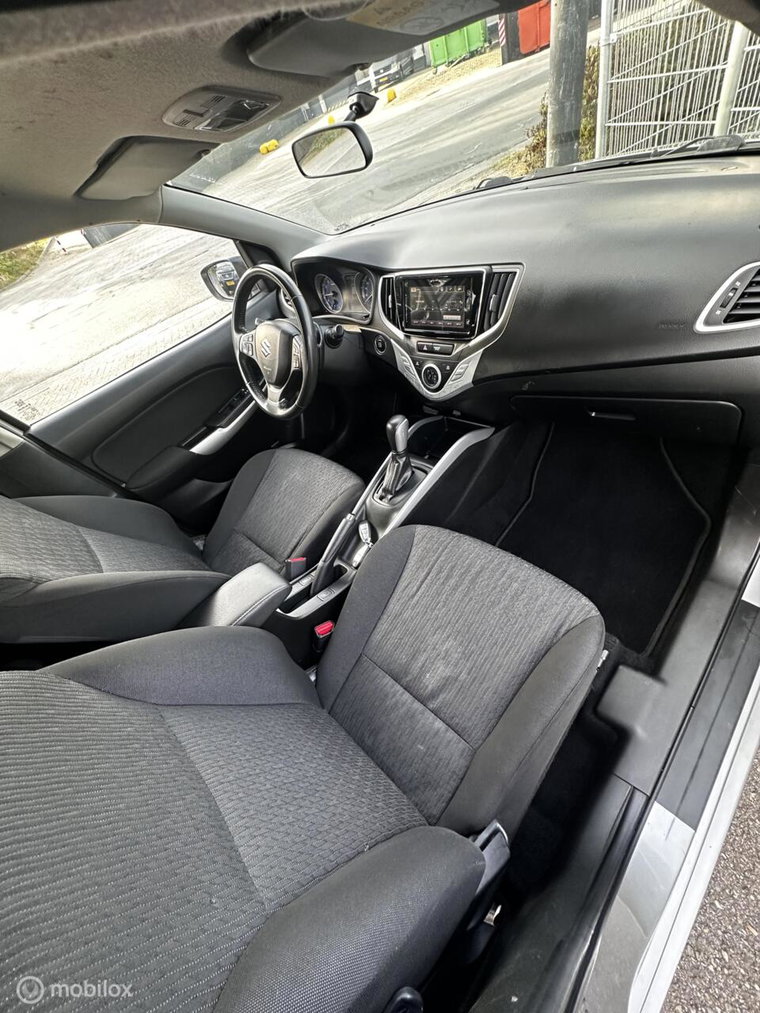Vehicle Image 14