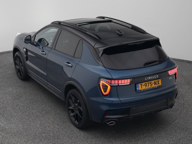 Vehicle Image 25