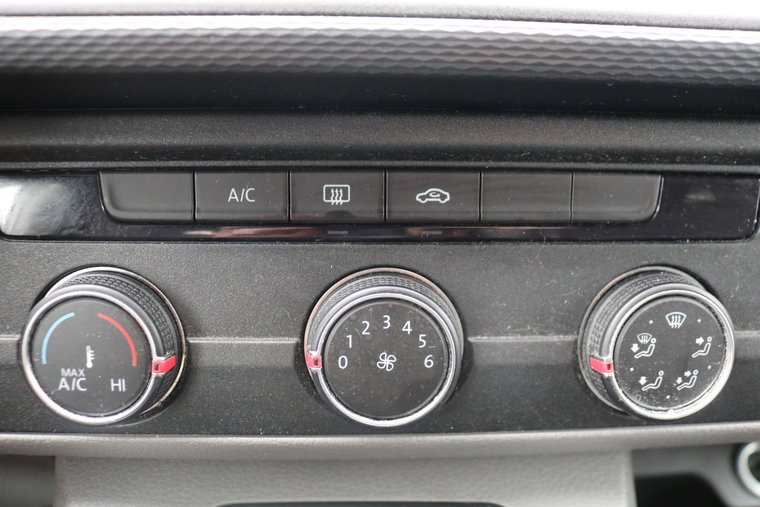 Vehicle Image 28