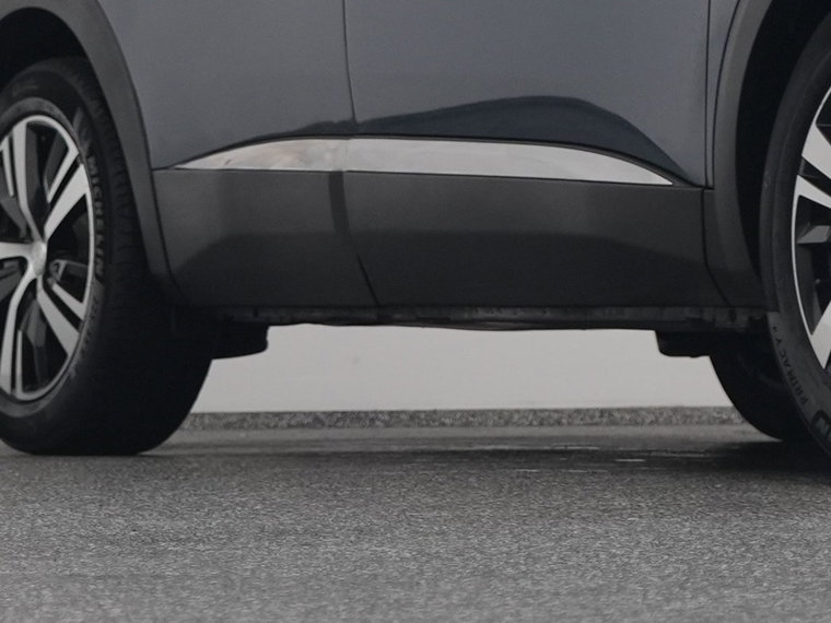 Vehicle Image 38