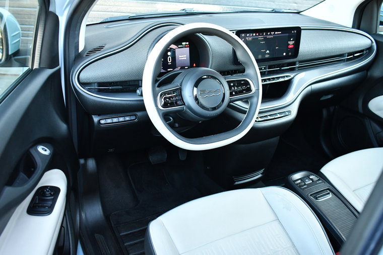 Vehicle Image 35