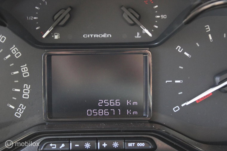 Vehicle Image 26