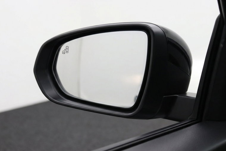 Vehicle Image 25