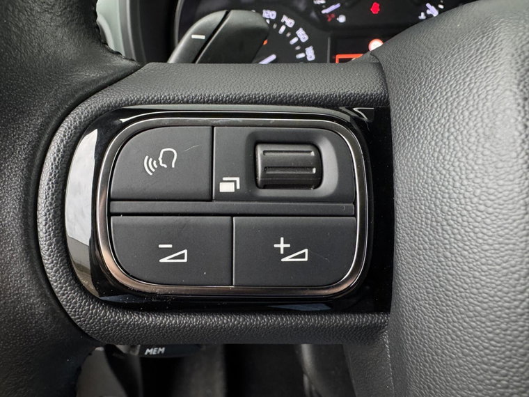 Vehicle Image 28