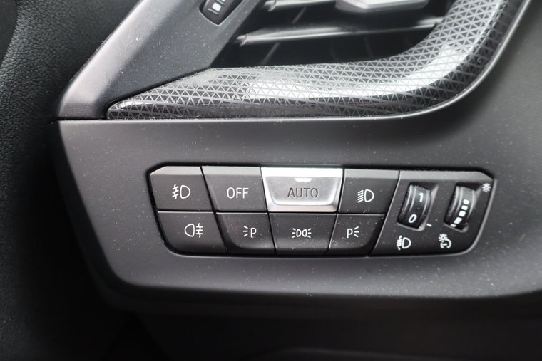 Vehicle Image 28