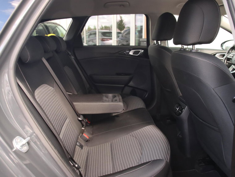 Vehicle Image 37