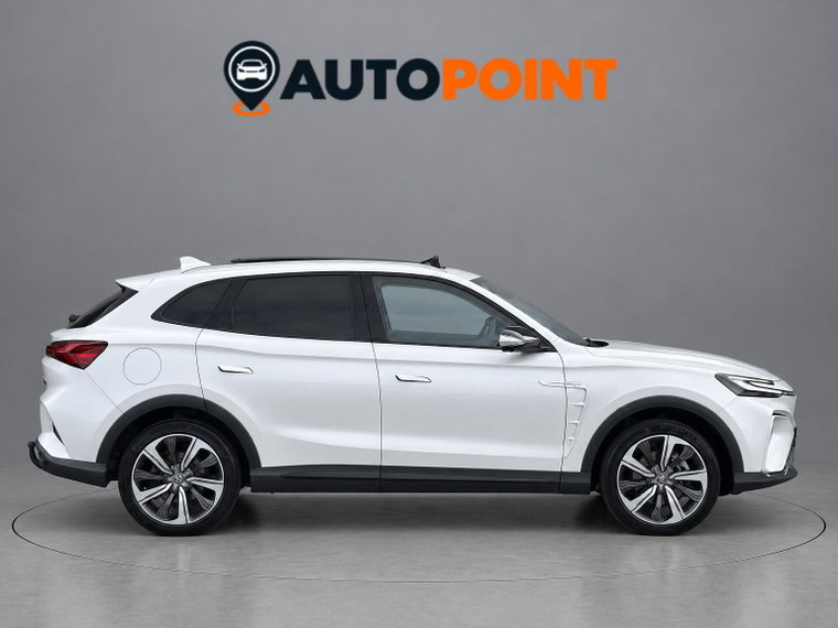 Vehicle Image 7