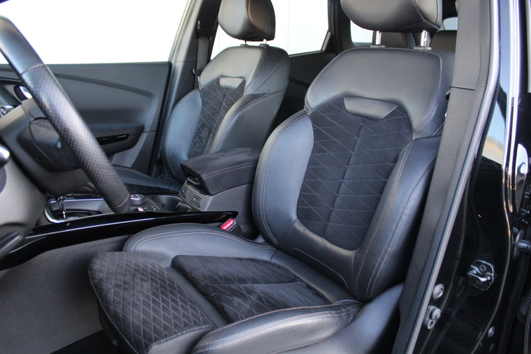 Vehicle Image 15