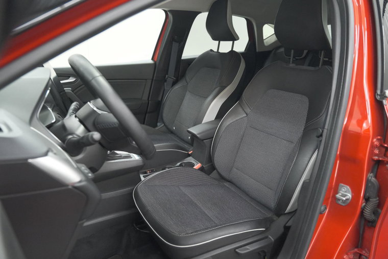 Vehicle Image 21