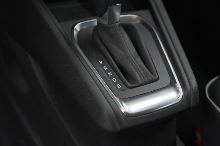 Vehicle Image 32