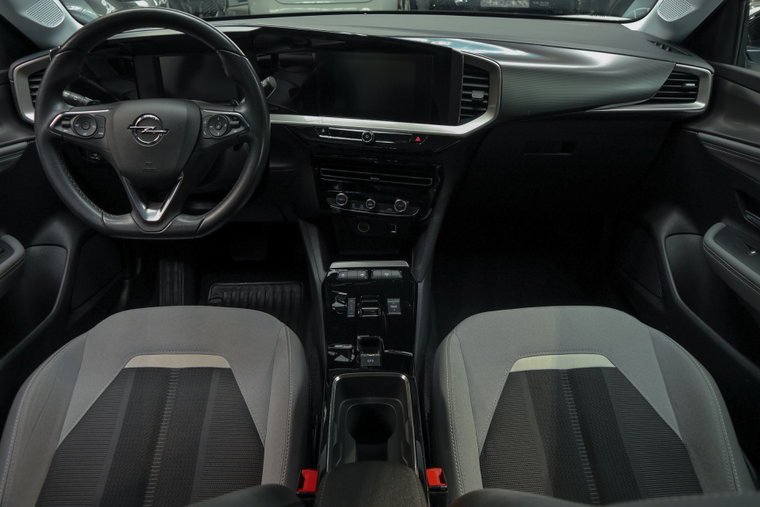 Vehicle Image 11