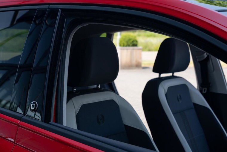 Vehicle Image 31