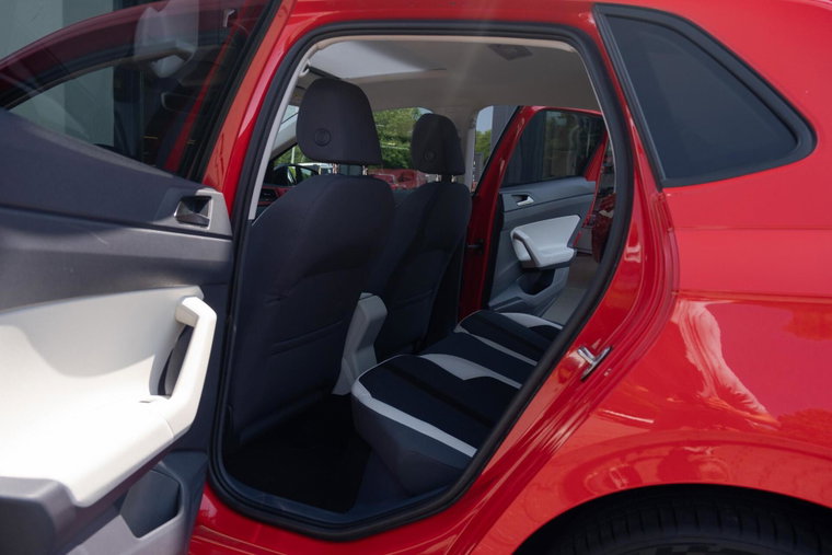 Vehicle Image 37