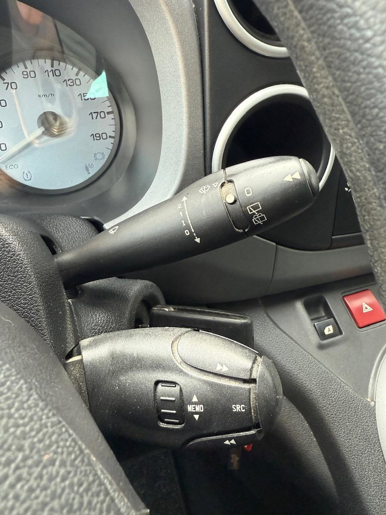 Vehicle Image 33