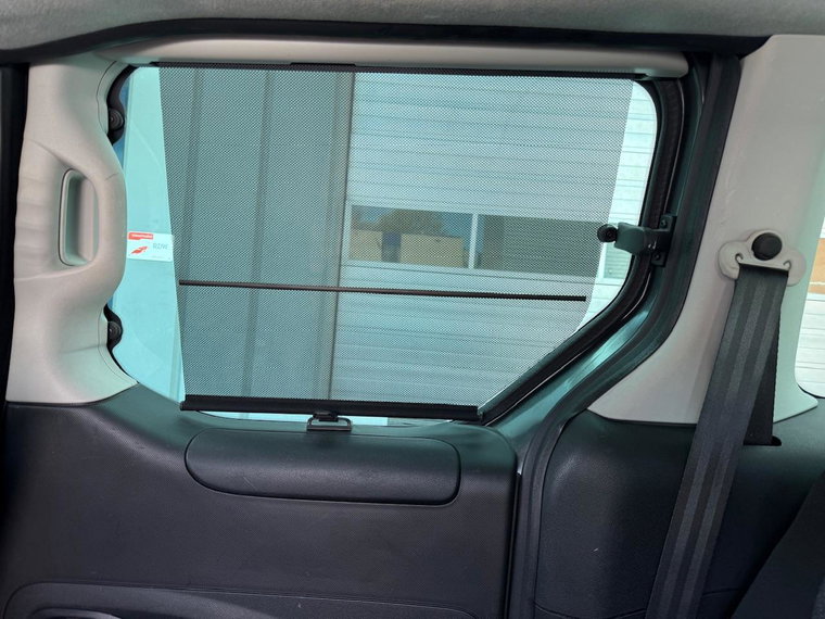 Vehicle Image 46