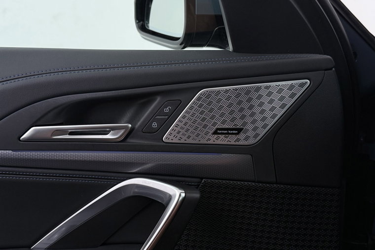 Vehicle Image 45