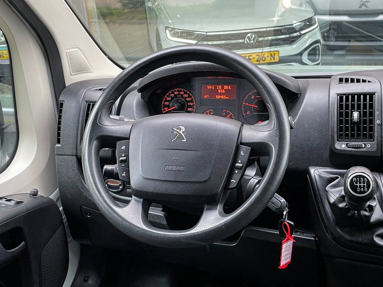Vehicle Image 27