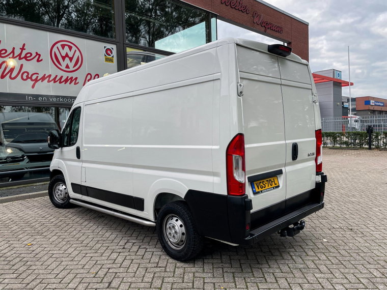 Vehicle Image 37
