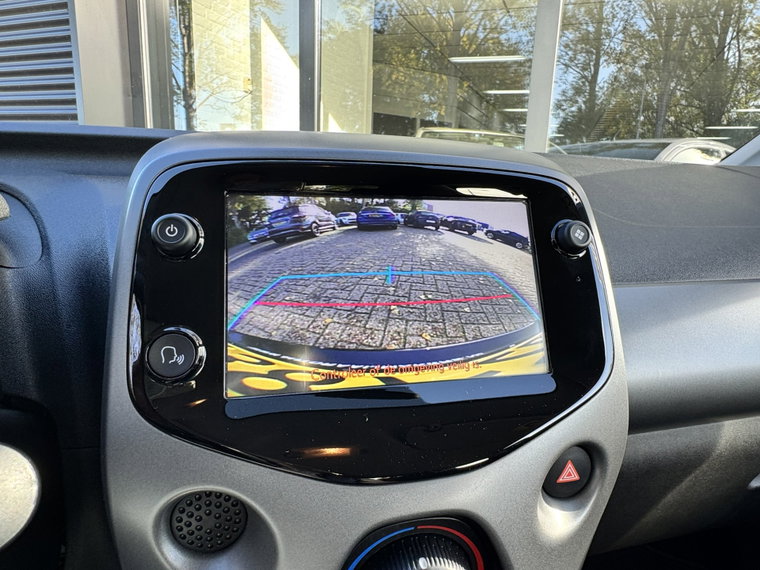 Vehicle Image 20