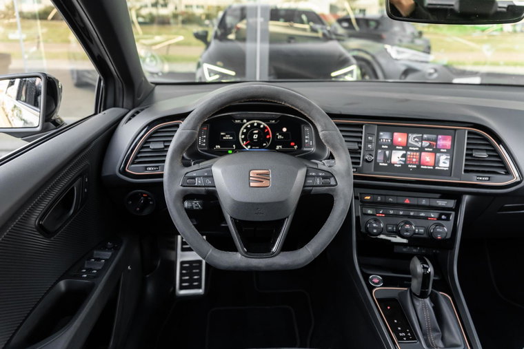 Vehicle Image 19