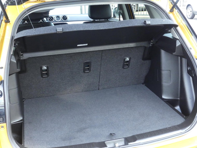 Vehicle Image 15