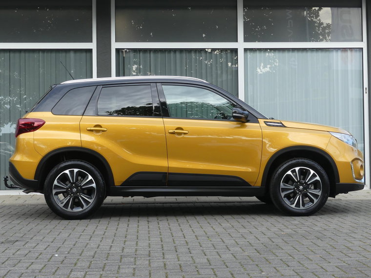 Vehicle Image 16