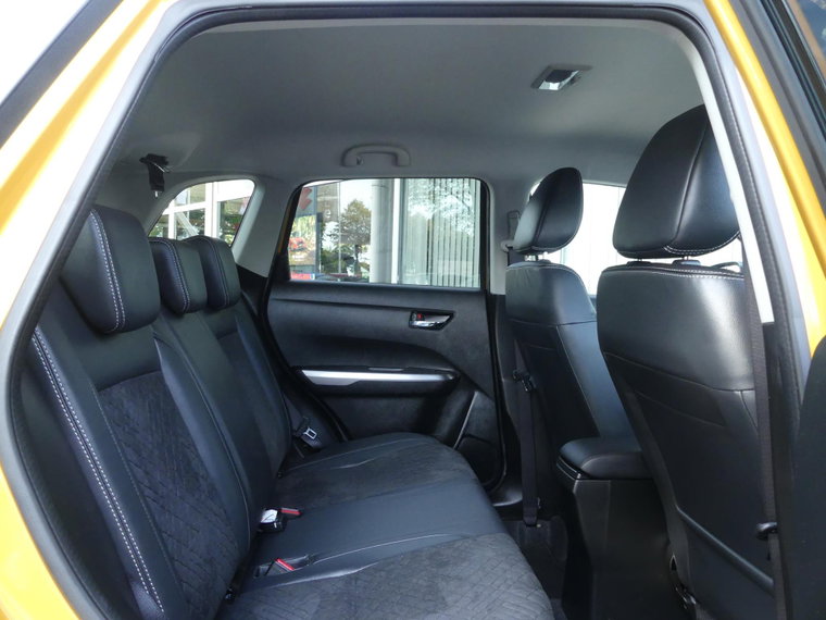 Vehicle Image 37