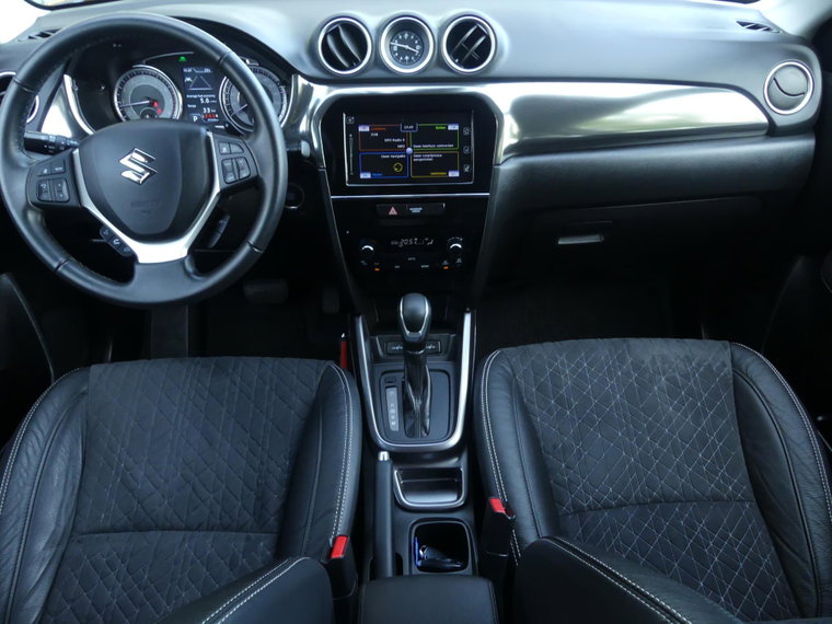 Vehicle Image 6