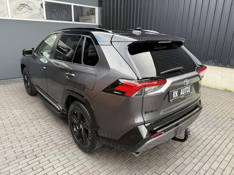 Vehicle Image 14