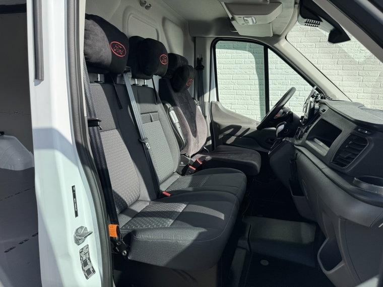 Vehicle Image 21