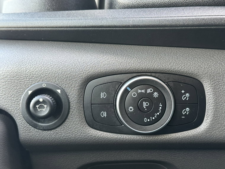 Vehicle Image 33