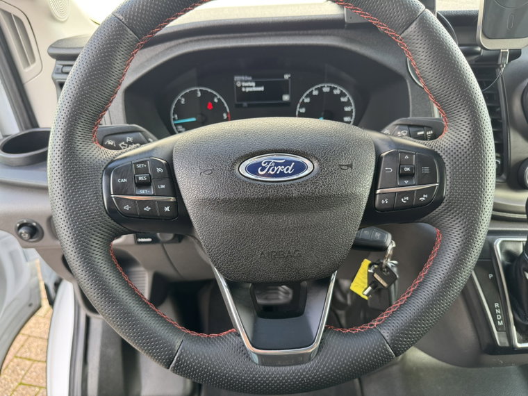 Vehicle Image 35