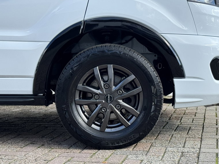 Vehicle Image 39