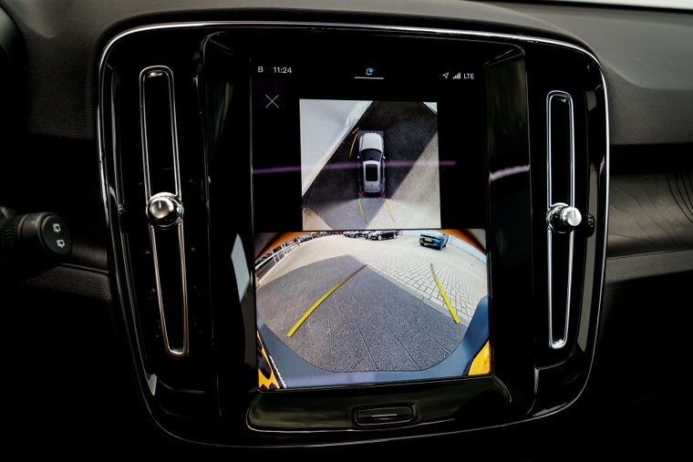 Vehicle Image 13