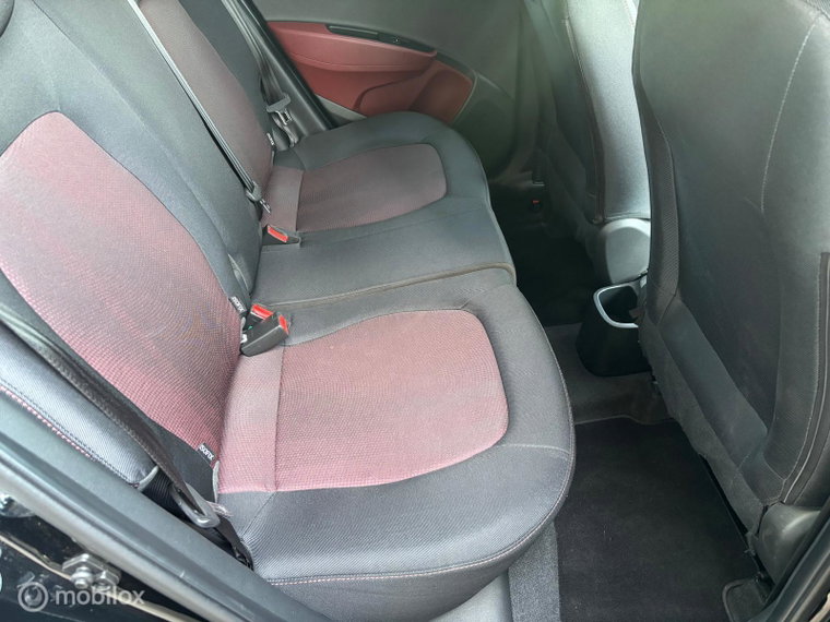 Vehicle Image 17