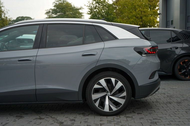 Vehicle Image 19