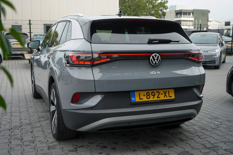 Vehicle Image 21