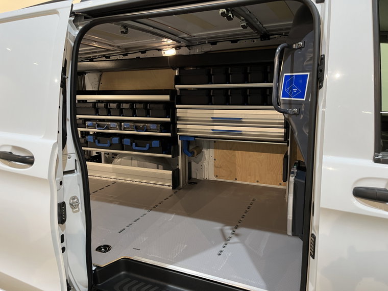 Vehicle Image 19