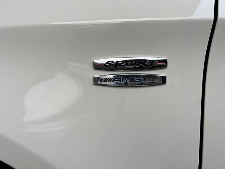 Vehicle Image 24