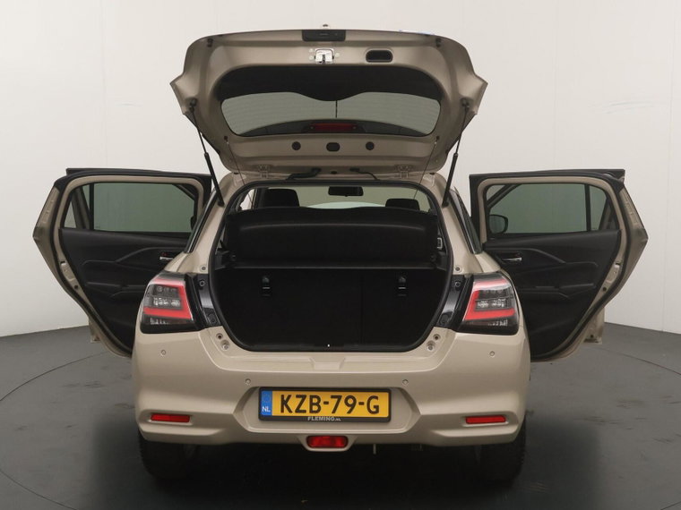 Vehicle Image 21