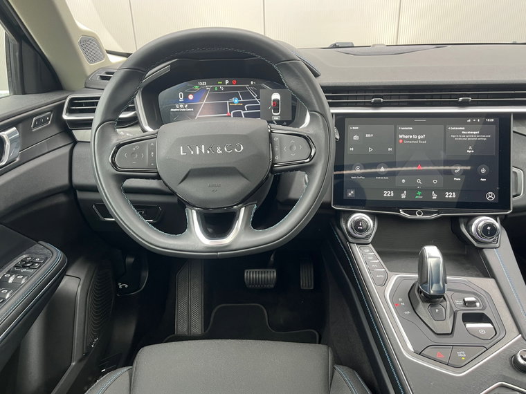 Vehicle Image 12