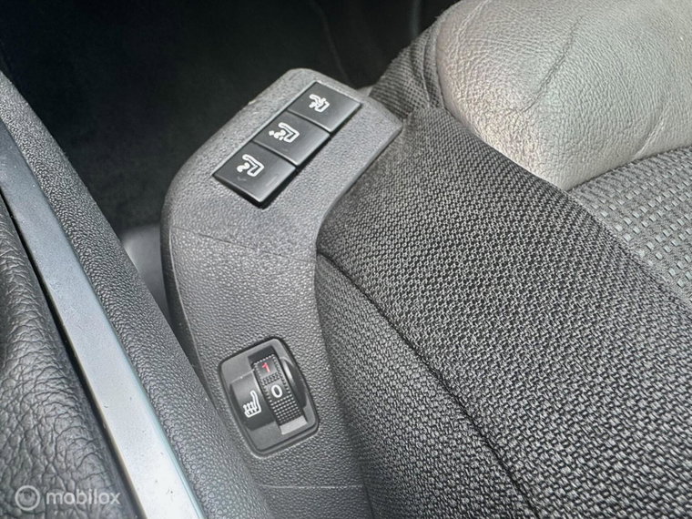 Vehicle Image 27