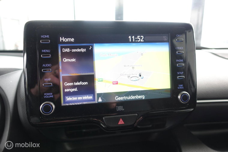 Vehicle Image 16