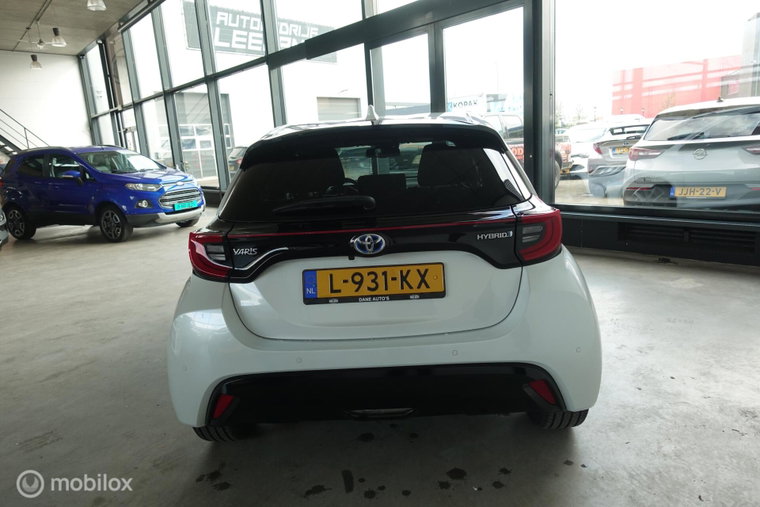Vehicle Image 9