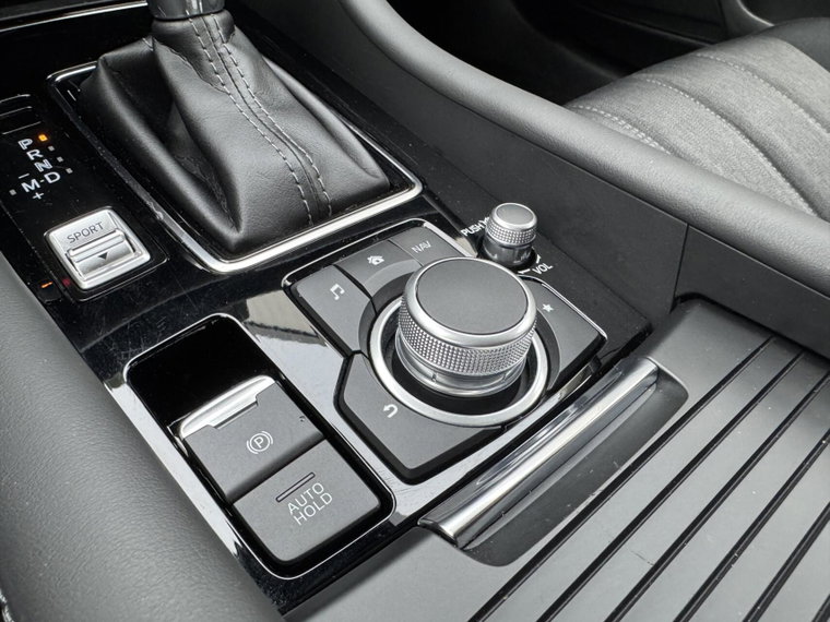 Vehicle Image 26