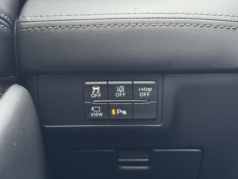 Vehicle Image 28