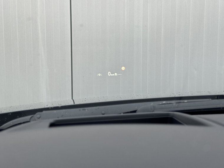 Vehicle Image 32
