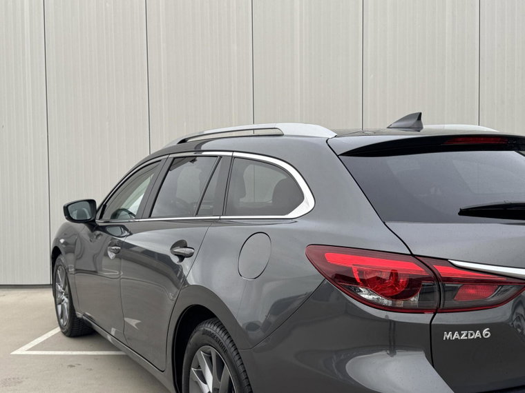 Vehicle Image 38