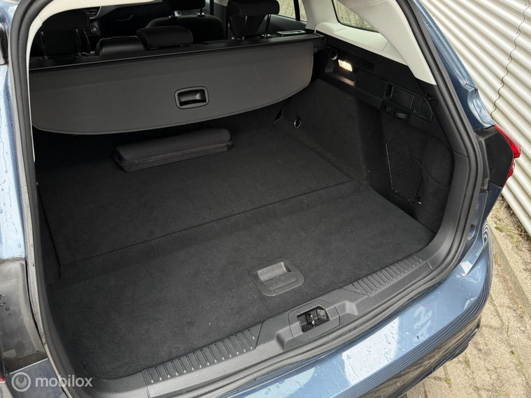 Vehicle Image 29