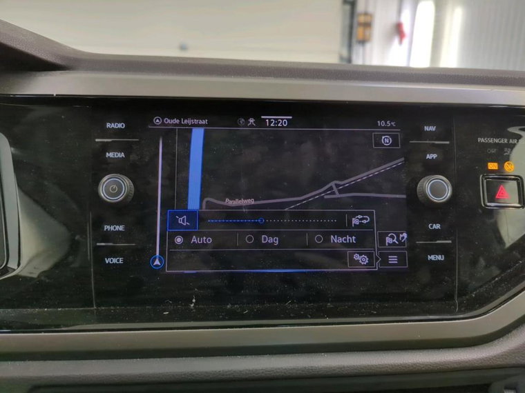 Vehicle Image 9